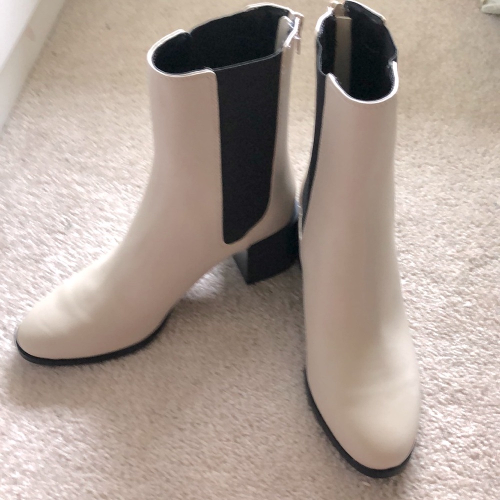 A New Day Itzel Chelsea Boot - Picture 4 of 10